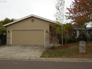 5220 Olympic Cir, Eugene, OR 97402-6484
