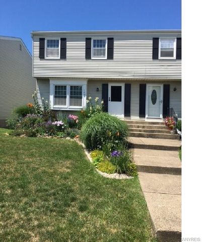 1425 Independence Dr, Derby, NY 14047-9548