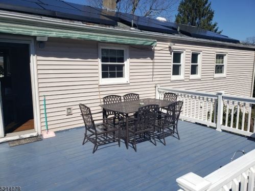 38 Holiday Dr, Hopatcong, NJ 07843-1449