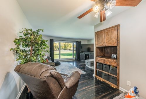 7750 Martha Cir, Waterford WI  53185-2039 exterior