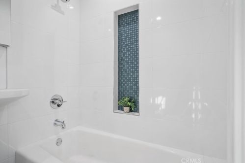 21322 Western Ave, Torrance CA  90501-2953 exterior