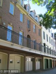 231 Locust St, Vienna VA  22180-4643 exterior