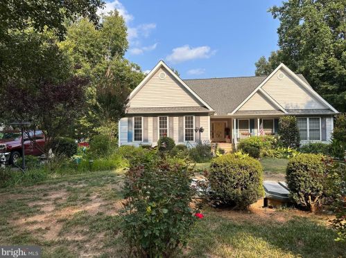 377 Land Or Dr, Ruther Glen, VA 22546-1233