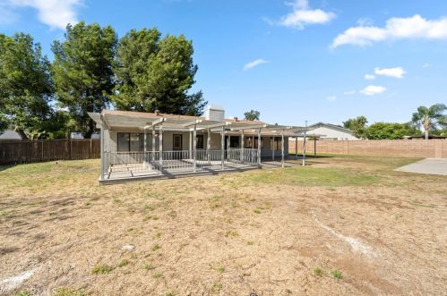 8273 Santiago Cir, Riverside CA  92509-7113 exterior