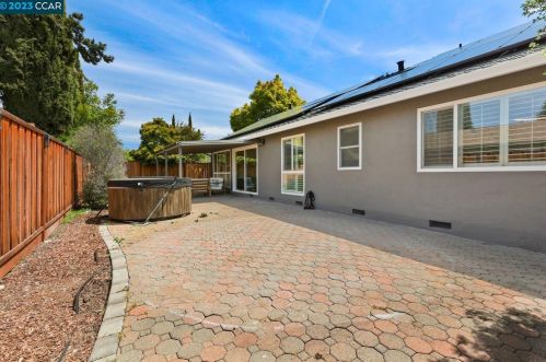 6747 Tory Way, Pleasanton CA  94568-2144 exterior