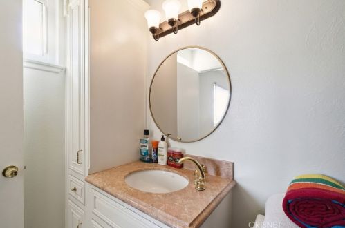857 Crosby Ave, Simi Valley CA  93065-5012 exterior