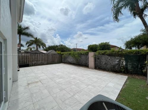 7379 173rd Dr, Hialeah, FL 33015-8429