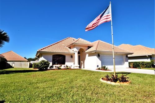 1625 James Cir, Titusville, FL 32780-2654