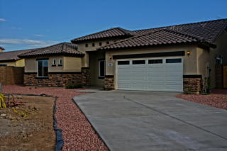 7435 Wolf St, Phoenix, AZ 85033-1454