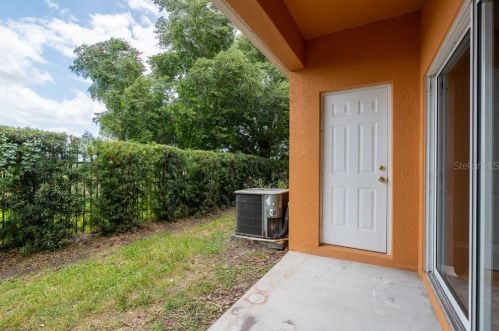 4219 Winding Vine Dr, Lakeland FL  33812-2205 exterior