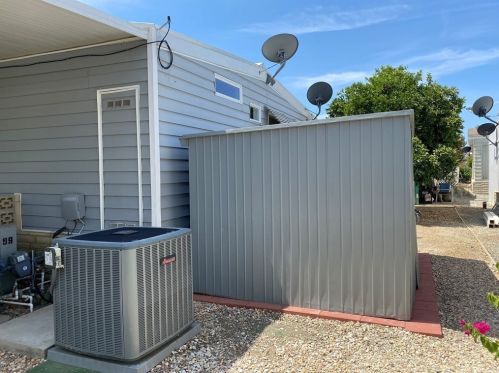 2230 Lake Park Dr, San Jacinto CA  92583-2914 exterior