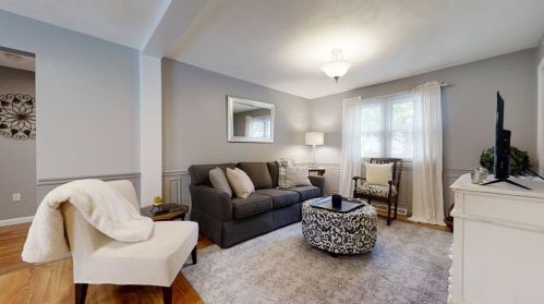 35 Overlook Rd, South Kingstown RI  02882-1246 exterior