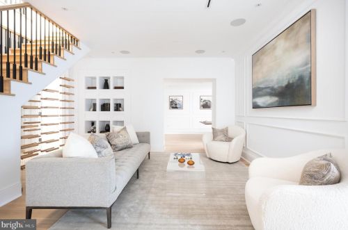 3302 Cleveland Ave, Washington DC 20008-3456 exterior