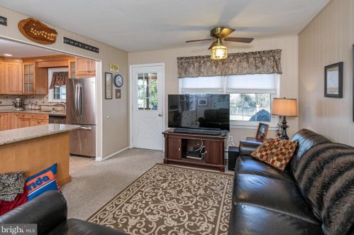 16 Vanderveer Dr, Lawrence Township NJ  08648-3151 exterior