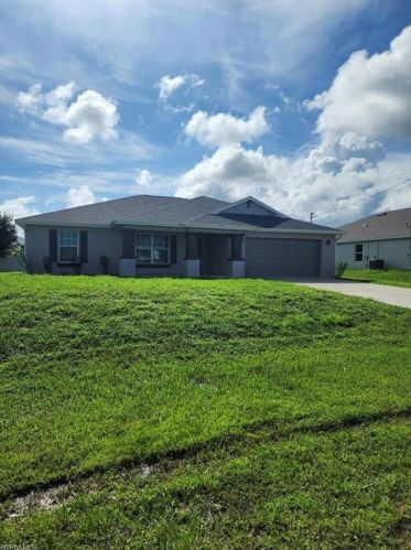 117 18th Ave, Cape Coral, FL 33993-7662