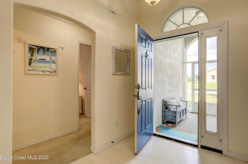 3915 Baldwin Dr, Sebastian, FL 32976-2903
