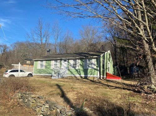 33 Case St, Norwich, CT 06360-2208