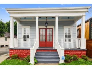 1313 Leonidas St, New Orleans LA  70118-1214 exterior