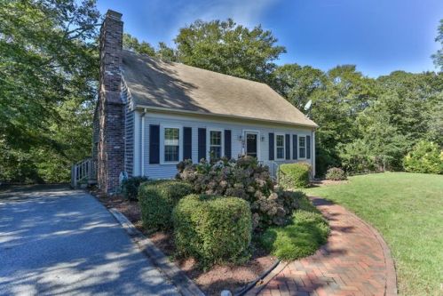 294 Greenland Pond Rd, Brewster, MA 02631-2710