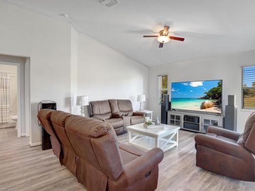 4333 20th Ave, Naples FL  34116-6409 exterior