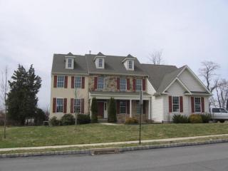24 Leaf Creek Ct, Douglassville, PA 19518-1333