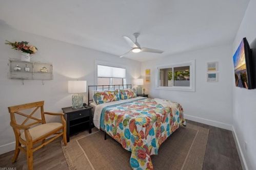 762 103rd Ave, Naples FL  34108-3221 exterior