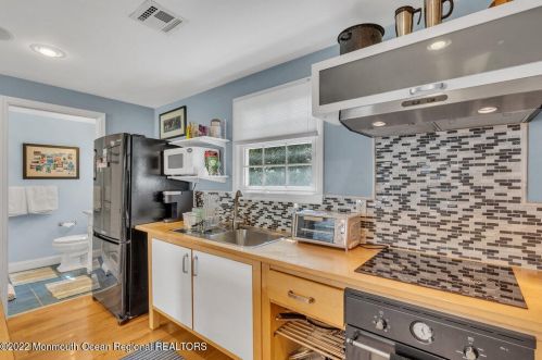 211 Ave, Belmar NJ 07719-2014 exterior