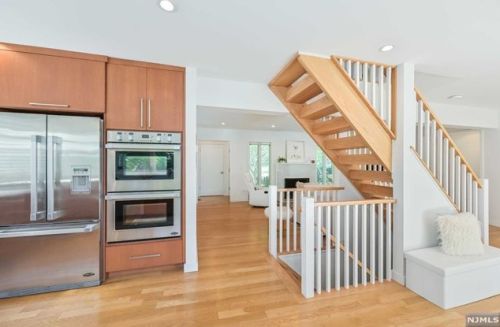 159 Forest Rd, Ridgewood NJ  07452-1914 exterior