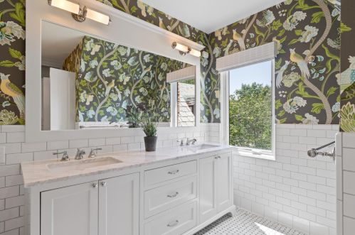 4108 Lk Dr, Milwaukee WI 53211-1719 exterior