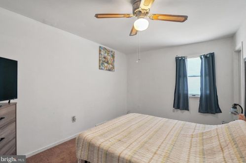 18 Greenway Ln, Dover DE  19904-6588 exterior