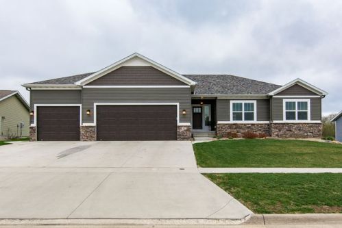 517 Grant Avenue Cir, Sutliff, IA 52253-9203