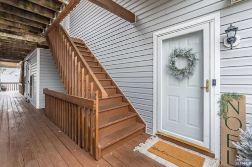 98 Stonyridge Dr, Lincoln Park NJ  07035-2248 exterior