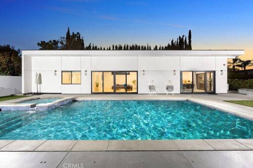 18852 Canyon Crest Dr, Orange CA 92861-2806 exterior