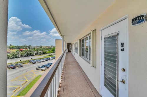 449 Southampton C, West Palm Beach, FL 33417-2350