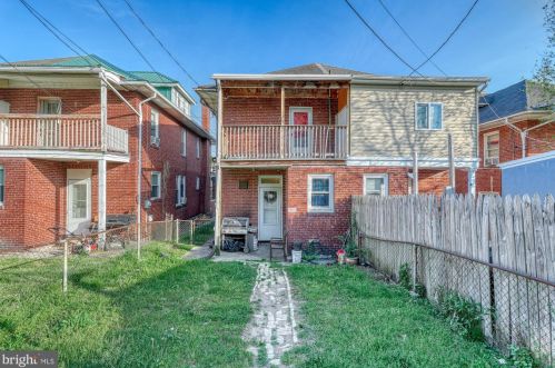 1846 Holly St, Harrisburg PA  17104-1241 exterior