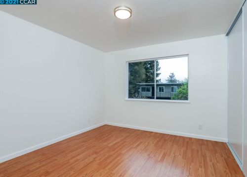 366 45 St, Oakland CA 94609-2259 exterior