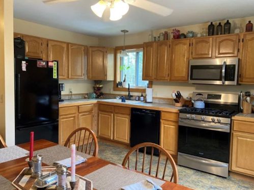 45 Eringlen Way, Orange, NH 03741-7677