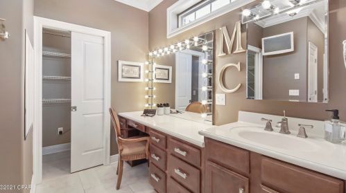 1724 40th Pl, Lynn Haven FL  32444-5304 exterior