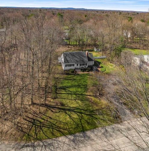 13 Provost Dr, Airmont, NY 10901-7514