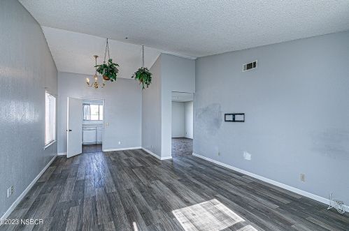 1061 Wildwood Rd, Santa Maria CA  93454-2442 exterior