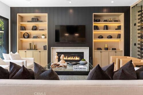 4955 Haskell Ave, Van Nuys CA  91436-1674 exterior