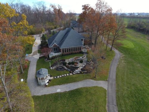 3919 Indian Ridge Woods Dr, Miami, OH 45056-9482