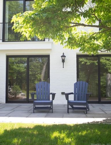 20 Hidden Brook Dr, Brookfield Center CT  06804-1306 exterior