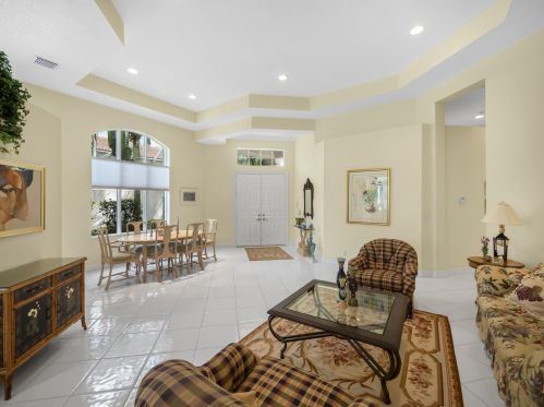 251 Isle Way, West Palm Beach, FL 33418-4596