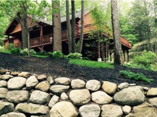 83 Amesbury Rd, Newton, NH 03858-3205