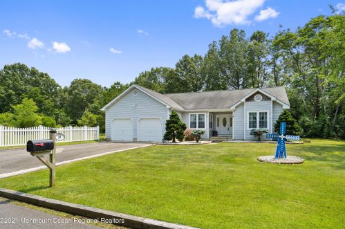 38 Jeanette St, Berkeley Township NJ  08721-3517 exterior