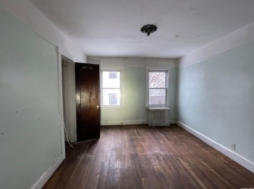 26 Devonia Ave, Mount Vernon NY 10552-1007 exterior