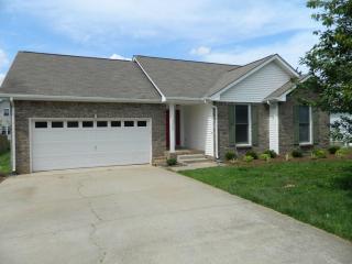 3209 Senseney Cir, Clarksville, TN 37042-8121