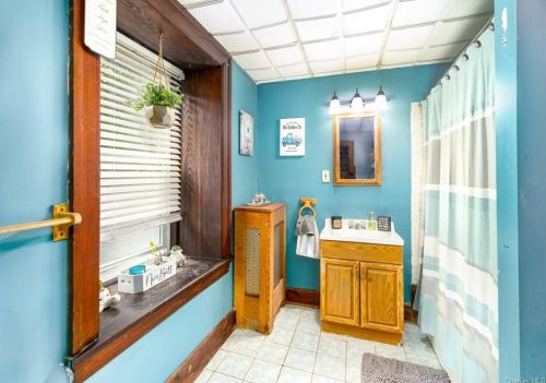 21 Fort Putnam St, Highland Falls NY  10928-2026 exterior