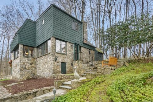 9 Mooney Hill Rd, Whaley Lake, NY 12531-4605
